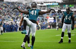 Daniel Jones se machucou na 11ª vitória consecutiva do Jaguars em casa contra os Colts, por 36-19