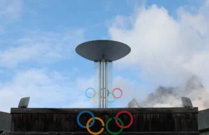 COI anuncia que vendas de ingressos para as Olimpíadas de Inverno de 2026 estão próximas de 70%, enquanto vendas paraolímpicas ficam para trás