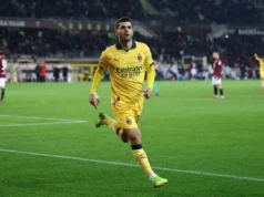 O gol duplo de Pulisic dá ao Milan uma vitória de recuperação por 3 a 2 sobre o Torino, colocando-o na liderança