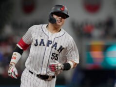 A estrela japonesa Munetaka Murakami supostamente concorda com um contrato de 2 anos e US$ 34 milhões com o White Sox