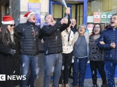 Moradores de uma cidade espanhola ganharam 468 milhões de euros na loteria de Natal