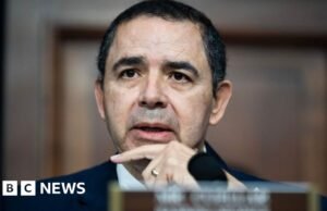 Trump critica Henry Cuellar por não trocar de equipe após perdão