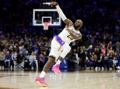 LeBron James lidera o 76ers com 10 pontos consecutivos no 4T, incluindo punhal de última hora, para levar o Lakers à vitória