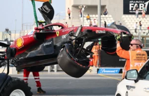 Russell empurra Norris, candidato ao título, para longe da liderança no treino final, causando queda de Hamilton