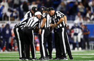 A NFL está supostamente pressionando por um modelo de arbitragem baseado no desempenho, já que o acordo coletivo de trabalho da liga com os árbitros está prestes a expirar