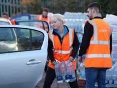 O chefe da água não deveria renunciar dizendo que o problema é “muito mais amplo do que as pessoas individualmente”