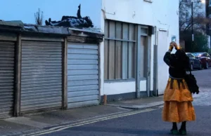 Artista de rua britânico Banksy revela último mural em Londres