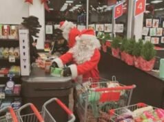 Ladrões vestidos de Papai Noel e duendes roubaram US$ 3,2 mil de supermercado canadense