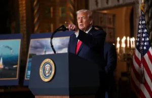 Presidente Trump diz que ‘devemos ter’ a Groenlândia após nomear enviado especial