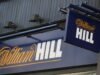Proprietário da William Hill considera venda após aumento de impostos sobre jogos de azar