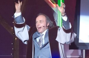 Pastor Phil em ‘Quatro Natais’ Mamba Him?!