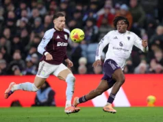 A impressionante dobradinha de Rodgers dá ao Aston Villa uma vitória por 2 a 1 sobre o Man United