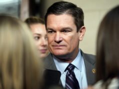 Os republicanos recorreram a Trump sobre o resgate necessário por causa de suas tarifas