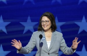 Os democratas da Câmara almejam mais assentos em 2026 enquanto o Partido Republicano fracassa