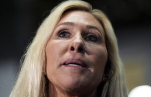 Marjorie Taylor Green diz que os republicanos zombaram de Trump pelas costas