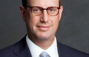 O primeiro-ministro canadense Carney nomeou o financista Mark Wiseman como o próximo embaixador em Washington