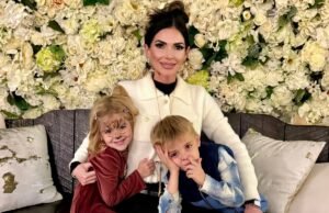 Mãe e gêmeos de seis anos encontrados mortos a tiros em sua mansão no Arkansas após finalizarem o divórcio do marido médico