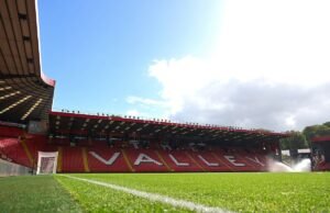 Torcedor do Charlton que morreu após emergência médica durante a partida contra o Portsmouth é nomeado