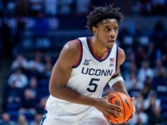 UConn Huskies recebe atualização importante sobre lesões de Taris Reed Jr. para o jogo na Flórida