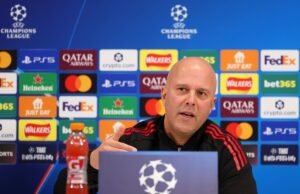 O técnico do Liverpool, Arne Slott, quebrou o silêncio com o discurso impressionante de Mohamed Salah