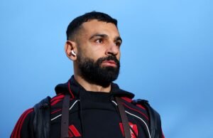 Mohamed Salah critica Jamie Carragher em entrevista explosiva no Liverpool