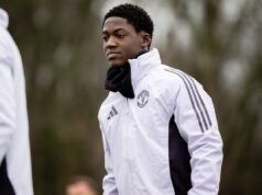 Por que Kobi Mainu ficou de fora da equipe do Man Utd contra o Aston Villa?