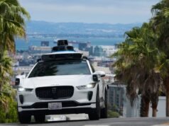 Waymo suspendeu o serviço em São Francisco depois que carros sem motorista causaram engarrafamentos durante o apagão