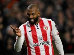 Clubes da Premier League estão trocando hambúrgueres de carne bovina por carne de veado selvagem