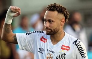 Neymar passou por uma cirurgia bem-sucedida no joelho depois de fazer promessas ousadas na Copa do Mundo