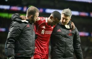 O atacante do Liverpool, Alexander Isak, revela lesão enquanto os piores temores se concretizam