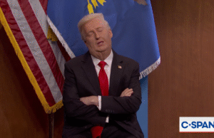 SNL Cold Open repreende Trump por aparentemente adormecer durante a reunião – e piadas que ele estava sonhando com Mamdani