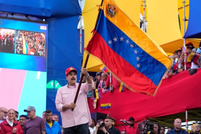 Venezuela_Government_Rally_60908.jpg
