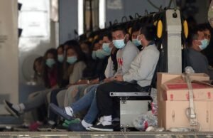 ICE ameaça deportar migrantes para o México após suposta ‘tortura mental’ e ‘esmagamento genital’ em Fort Bliss