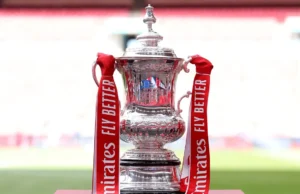 Na FA Cup, o Spurs recebe o Villa no Holders Palace, no Macclesfield, da sexta divisão.