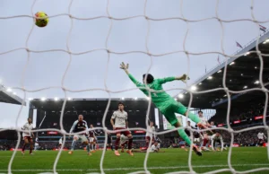 Aston Villa surpreende o Arsenal com o gol da vitória de Buendia no último suspiro