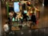 Gangue de jovens joga cadeiras em adolescente no ataque ao shopping center Sydney Broadway