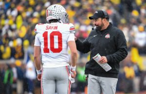 Os dois ousados coordenadores ofensivos do estado de Ohio estão sob ataque após a saída de Brian Hartline