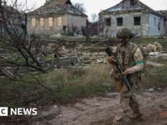 Ucrânia prepara novo plano de paz enquanto Zelensky decide ceder terras