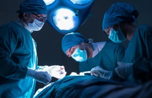 Receptor de rim morre após transplante de doador de órgãos afetado pela raiva nos EUA