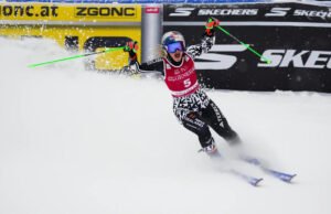 Robinson a caminho de sua segunda vitória consecutiva na Copa do Mundo GS. Shiffrin terminou em sexto.