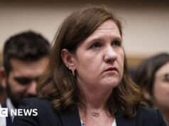 A Suprema Corte dos EUA ouviu uma briga sobre o poder de Trump de demitir funcionários de agências federais