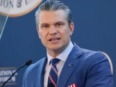 Hegseth diz que teria ordenado um segundo ataque a navios no Caribe.