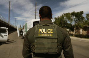 Chefe da Patrulha da Fronteira anuncia taxa de US$ 5 mil para imigrantes ilegais detidos