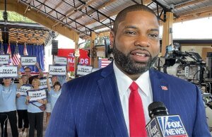 O republicano Brian Donalds lidera a corrida para governador da Flórida com o apoio de Trump