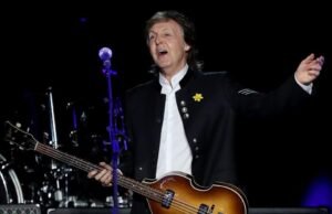 A lenda dos Beatles, Paul McCartney, na batalha pelo plano de hambúrgueres veganos e salsichas da UE