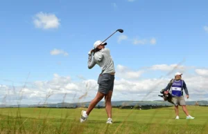 Shannon Tan pretende ganhar o cartão LPGA Tour, apesar das séries de qualificação atingidas pelo clima