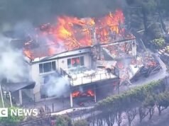 Incêndios florestais na Austrália destruíram casas