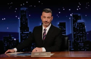 Jimmy Kimmel estende contrato com Disney ABC por pelo menos um ano