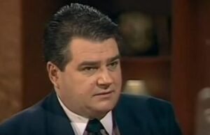 O comentarista de relações exteriores do Seven, Dr. Keith Suter, morre no hospital