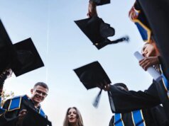 Vigilância da educação alerta que DEI domina o credenciamento de programas de serviço social